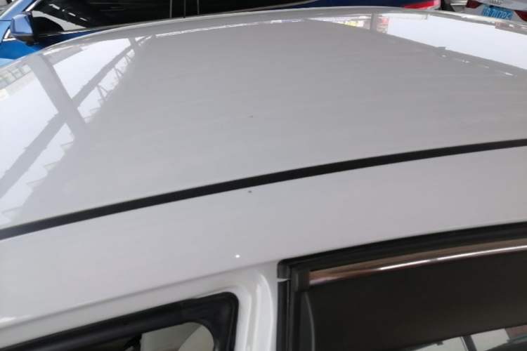 Used Buick Excelle 2015 1.5L Automatic Classic Model Roof
