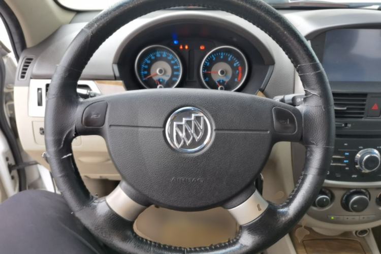 Used Buick Excelle 2015 1.5L Manual Luxury Model Steering Wheel