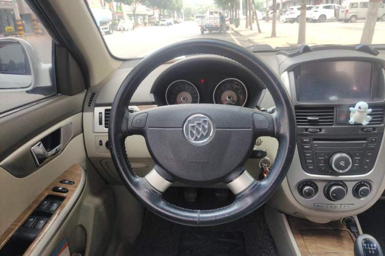 Used Buick Excelle 2015 1.5L Manual Classic Trim Steering Wheel