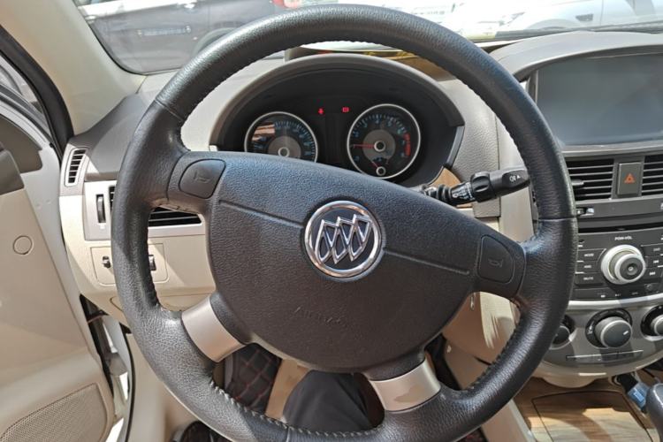 Used Buick Excelle 2015 1.5L Automatic Luxury Edition Steering Wheel