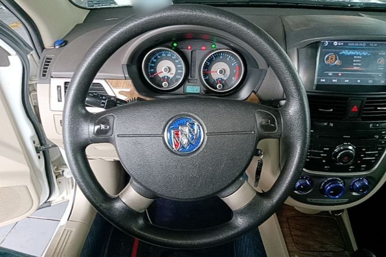 Used Buick Excelle 2015 1.5L Manual Classic Trim Steering Wheel