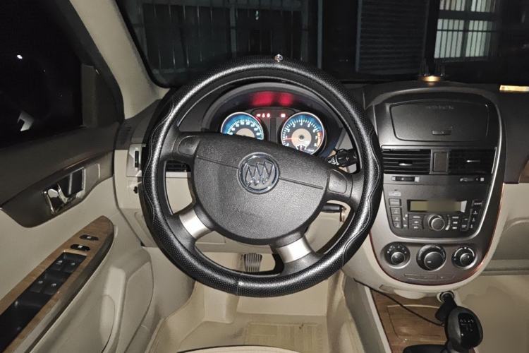 Used Buick Excelle 2015 1.5L Manual Luxury Model Steering Wheel