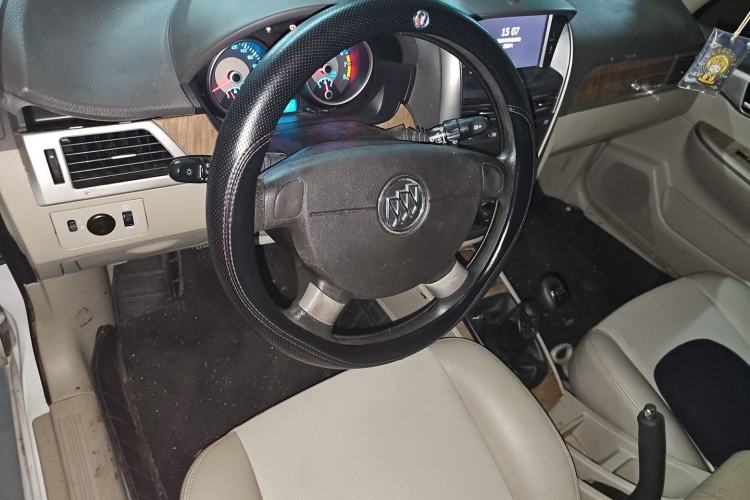Used Buick Excelle 2015 1.5L Manual Classic Trim Steering Wheel