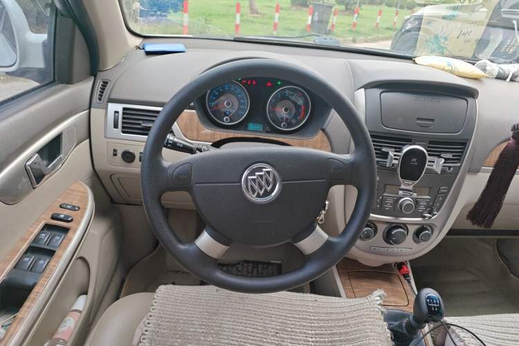 Used Buick Excelle 2015 1.5L Manual Classic Trim Steering Wheel