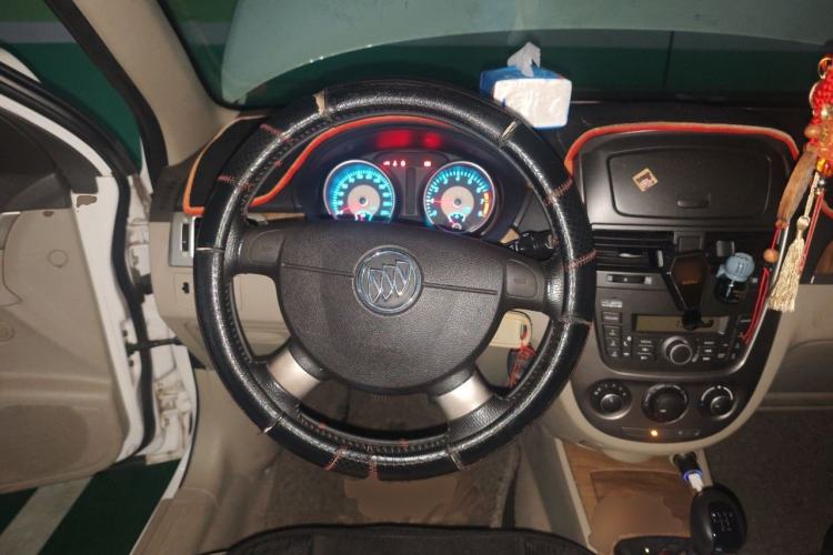 Used Buick Excelle 2015 1.5L Manual Luxury Model Steering Wheel