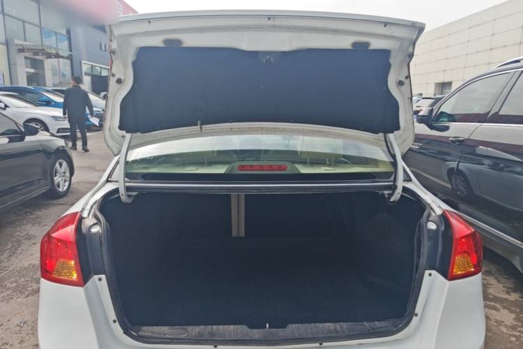 Used Buick Excelle 2015 1.5L Automatic Classic Model Trunk