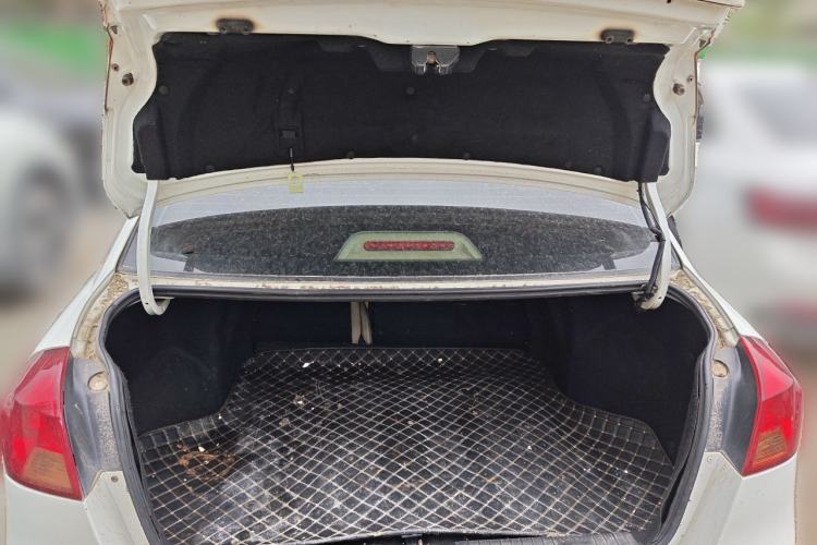 Used Buick Excelle 2015 1.5L Manual Classic Trim Trunk
