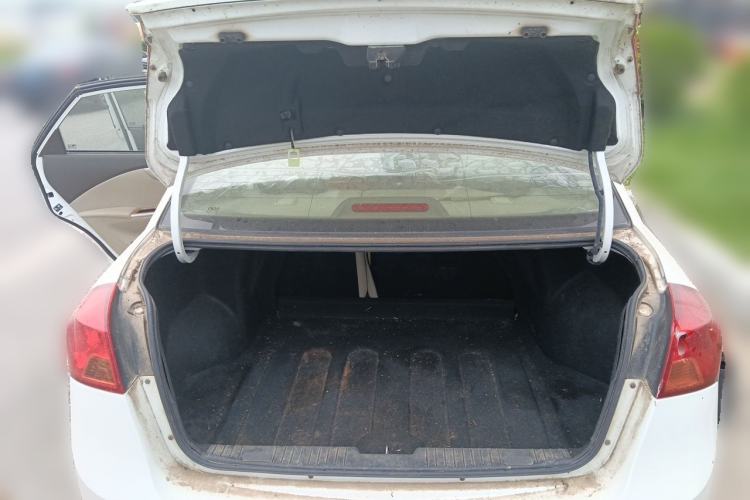 Used Buick Excelle 2015 1.5L Manual Classic Trim Trunk