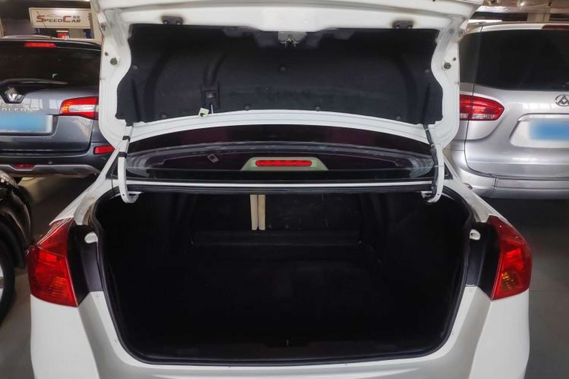 Used Buick Excelle 2015 1.5L Automatic Classic Model Trunk