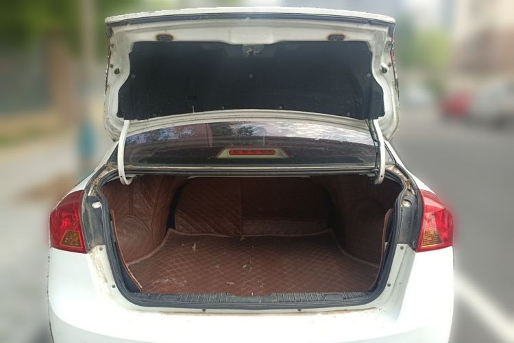 Used Buick Excelle 2015 1.5L Manual Classic Trim Trunk