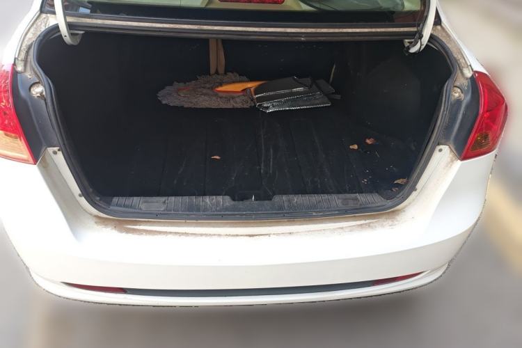 Used Buick Excelle 2015 1.5L Automatic Classic Model Trunk