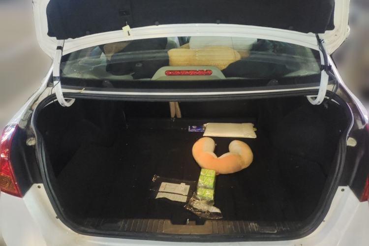 Used Buick Excelle 2015 1.5L Automatic Classic Model Trunk