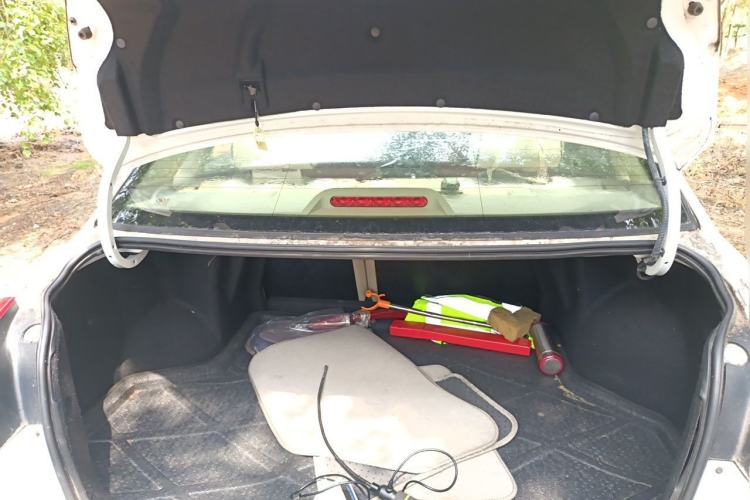 Used Buick Excelle 2015 1.5L Manual Classic Trim Trunk