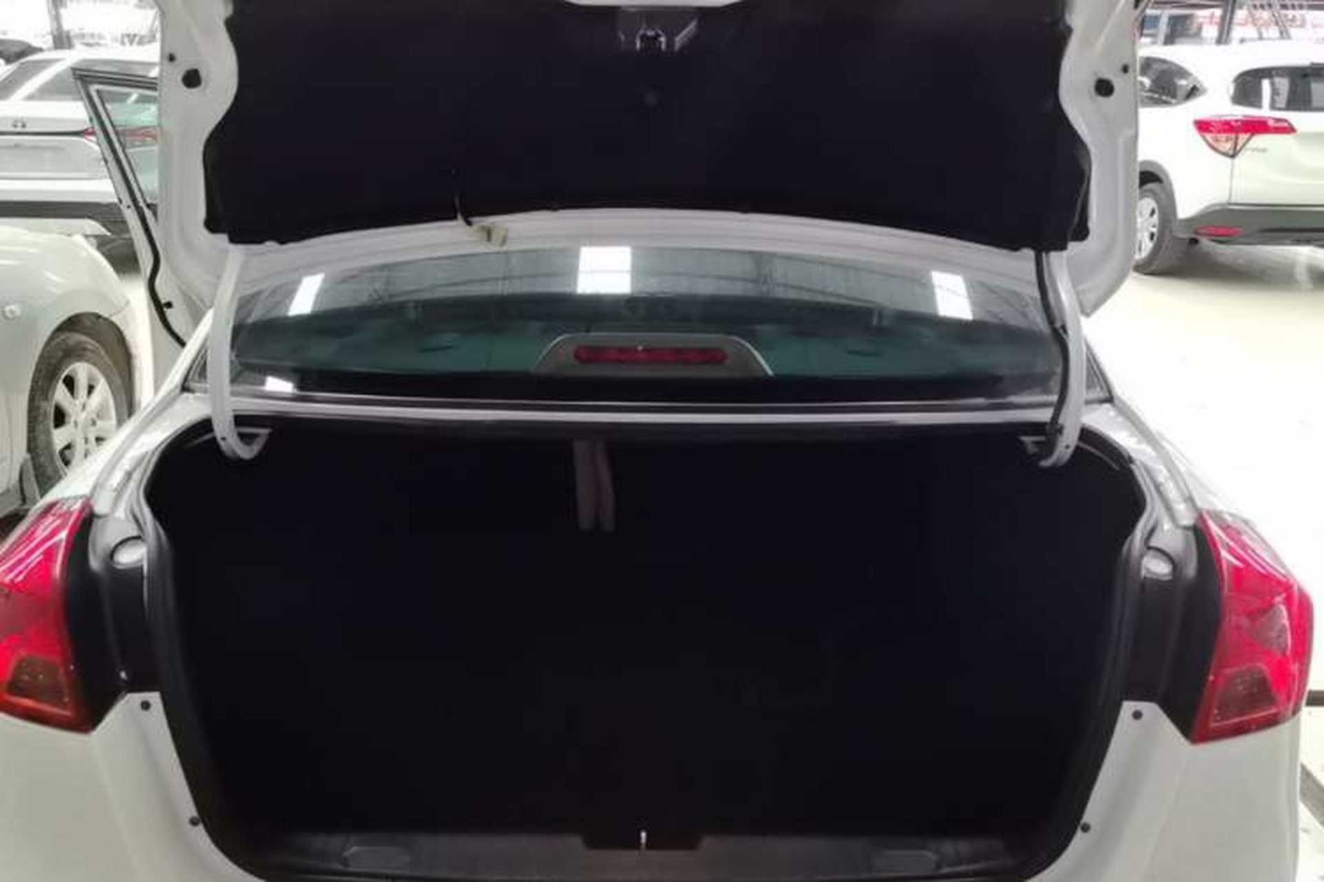 Used Buick Excelle 2015 1.5L Automatic Classic Model Trunk