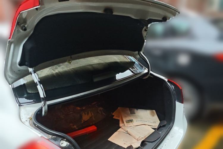 Used Buick Excelle 2015 1.5L Automatic Classic Model Trunk