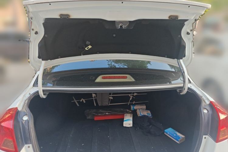 Used Buick Excelle 2015 1.5L Manual Classic Trim Trunk