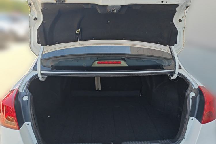 Used Buick Excelle 2015 1.5L Automatic Classic Model Trunk
