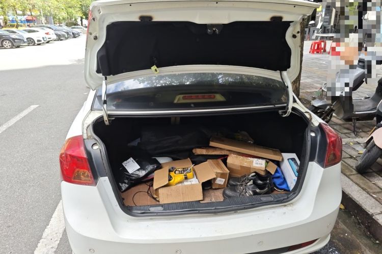 Used Buick Excelle 2015 1.5L Automatic Classic Model Trunk