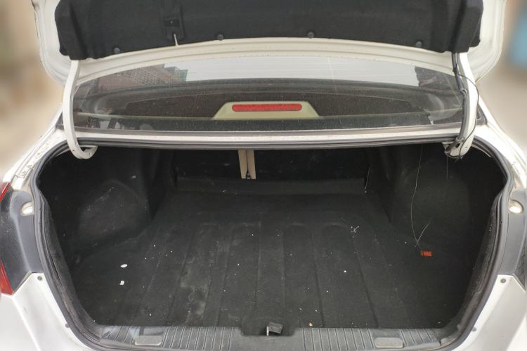 Used Buick Excelle 2015 1.5L Manual Classic Trim Trunk