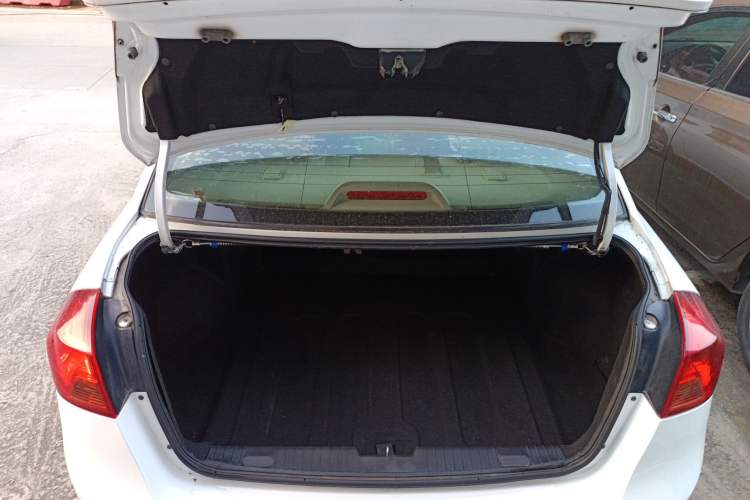 Used Buick Excelle 2015 1.5L Automatic Classic Model Trunk