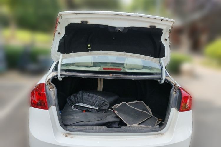 Used Buick Excelle 2015 1.5L Manual Classic Trim Trunk