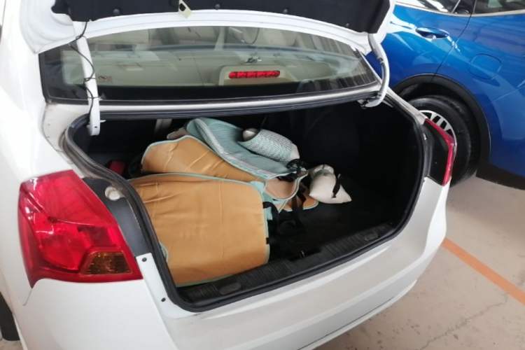 Used Buick Excelle 2015 1.5L Automatic Classic Model Trunk