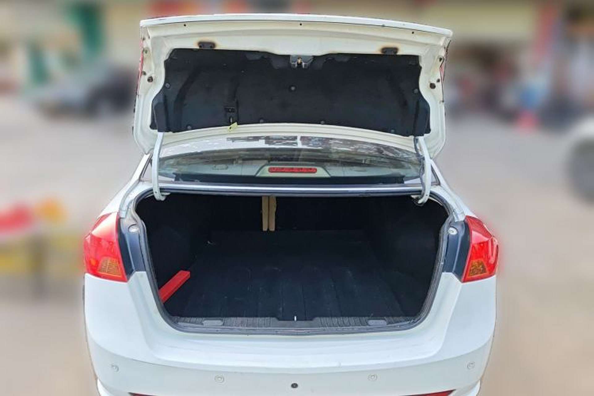 Used Buick Excelle 2015 1.5L Automatic Classic Model Trunk