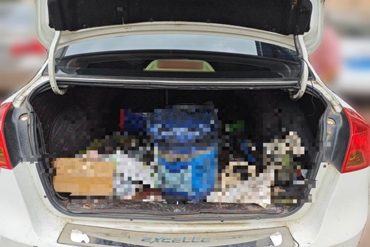 Used Buick Excelle 2015 1.5L Manual Classic Trim Trunk