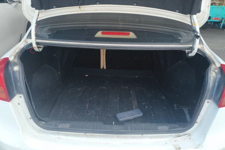 Used Buick Excelle 2015 1.5L Automatic Classic Model Trunk