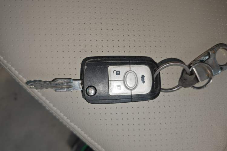 Used Buick Excelle 2015 1.5L Automatic Luxury Edition Vehicle Key