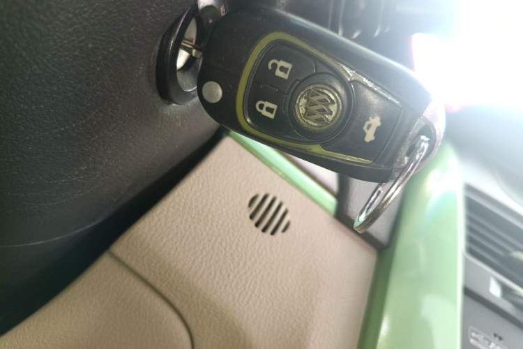 Used Buick Excelle 2015 1.5L Manual Classic Trim Vehicle Key