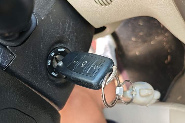 Used Buick Excelle 2015 1.5L Manual Classic Trim Vehicle Key