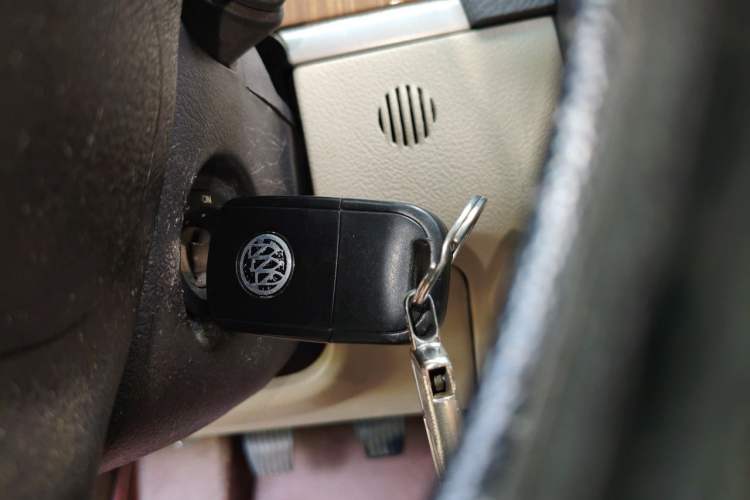 Used Buick Excelle 2015 1.5L Manual Classic Trim Vehicle Key