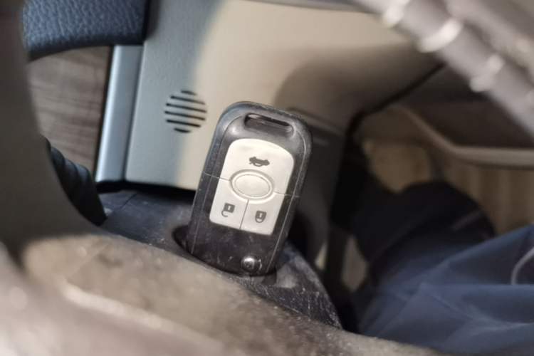 Used Buick Excelle 2015 1.5L Automatic Classic Model Vehicle Key