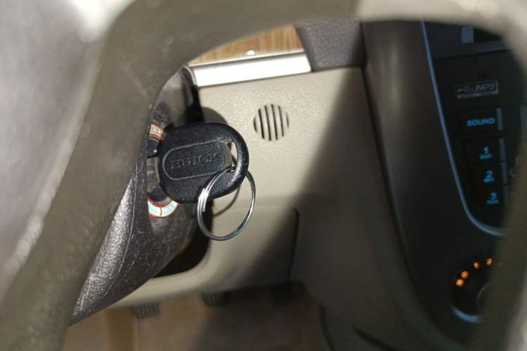 Used Buick Excelle 2015 1.5L Manual Classic Trim Vehicle Key