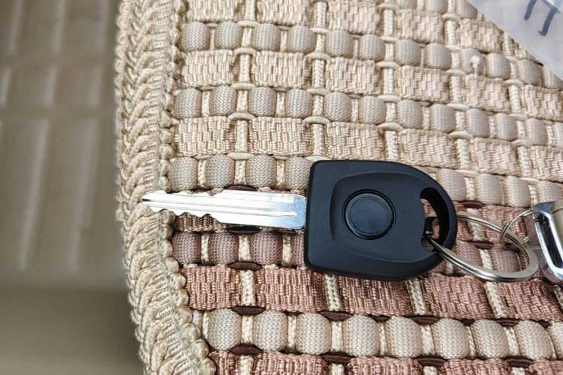 Used Buick Excelle 2015 1.5L Manual Classic Trim Vehicle Key