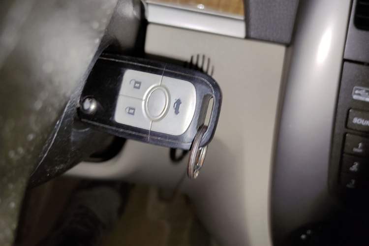 Used Buick Excelle 2015 1.5L Automatic Classic Model Vehicle Key