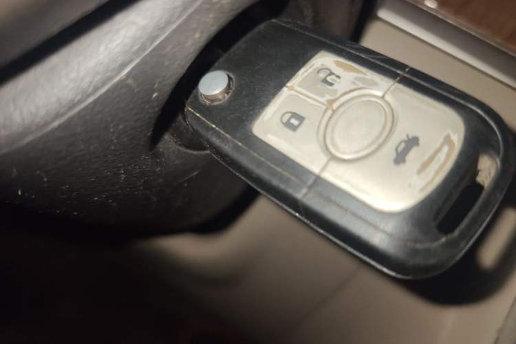 Used Buick Excelle 2015 1.5L Automatic Classic Model Vehicle Key
