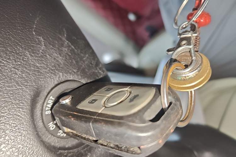 Used Buick Excelle 2015 1.5L Automatic Classic Model Vehicle Key