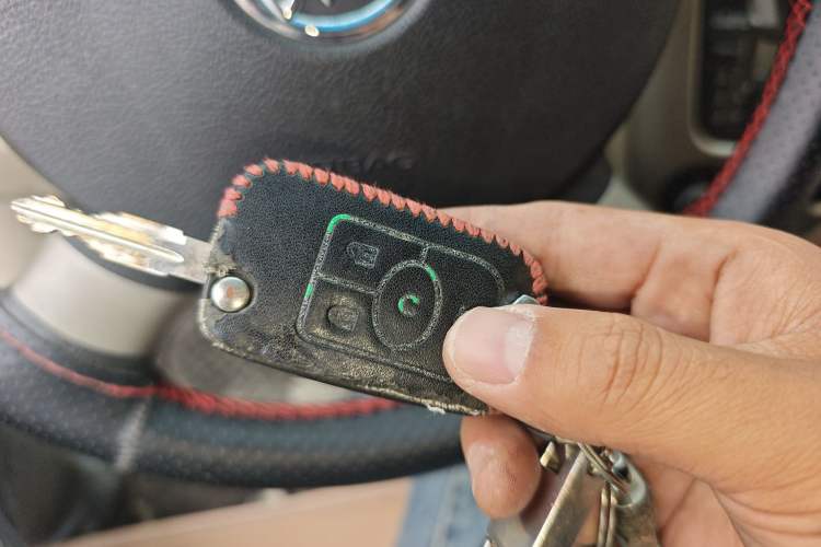 Used Buick Excelle 2015 1.5L Manual Classic Trim Vehicle Key