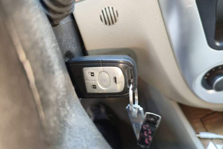 Used Buick Excelle 2015 1.5L Automatic Luxury Edition Vehicle Key