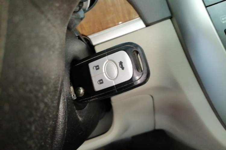 Used Buick Excelle 2015 1.5L Automatic Classic Model Vehicle Key