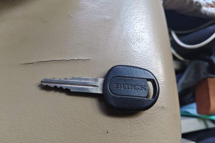 Used Buick Excelle 2015 1.5L Manual Classic Trim Vehicle Key