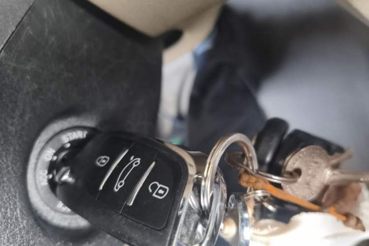 Used Buick Excelle 2015 1.5L Automatic Classic Model Vehicle Key