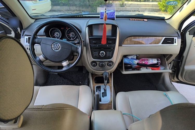 Used Buick Excelle 2015 1.5L Automatic Luxury Edition Center Console
