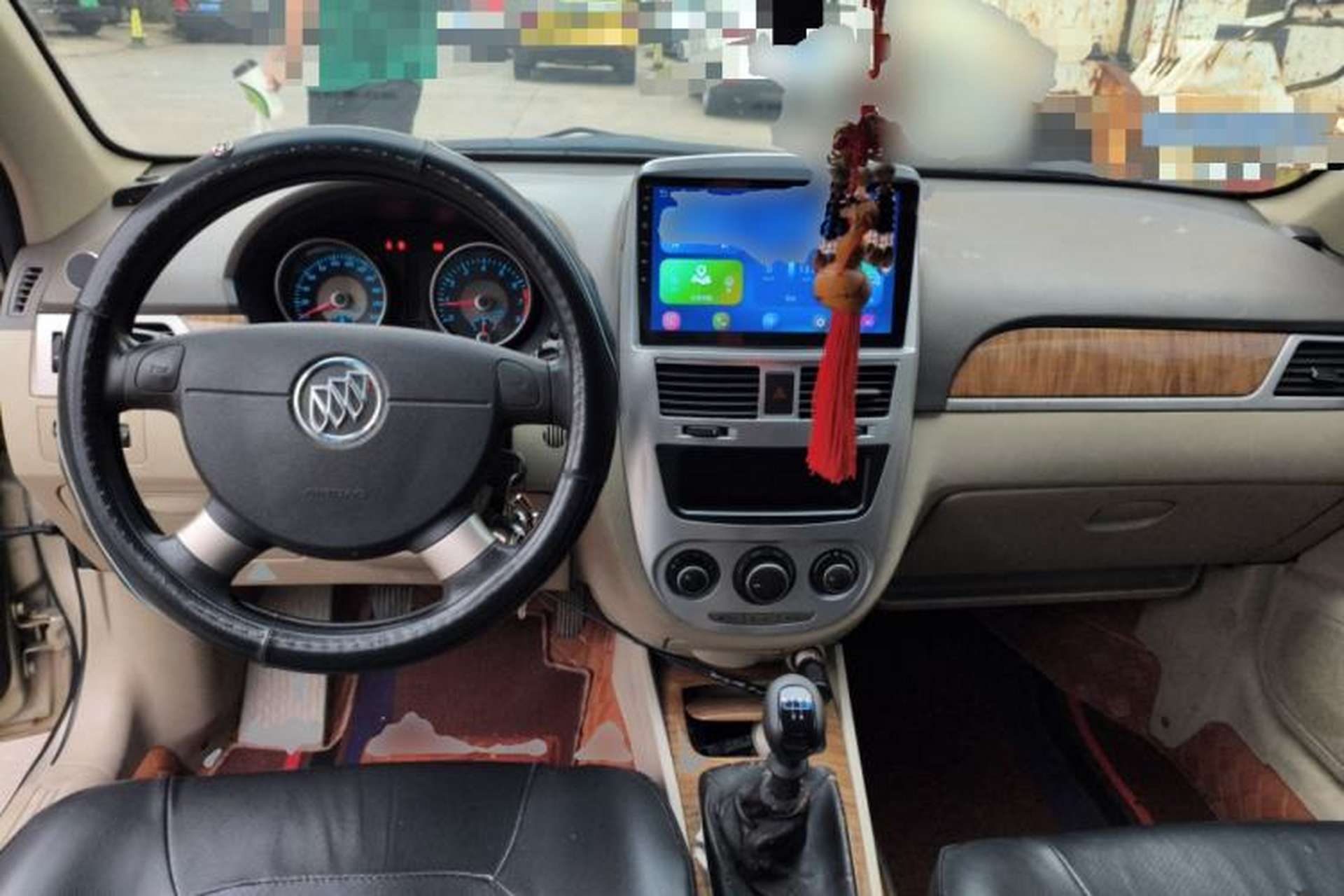 Used Buick Excelle 2015 1.5L Manual Classic Trim Center Console