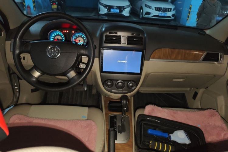 Used Buick Excelle 2015 1.5L Automatic Classic Model Center Console