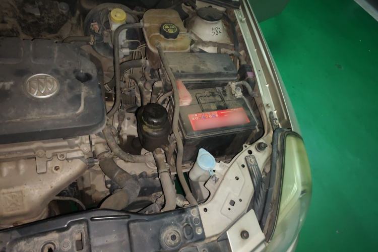 Used Buick Excelle 2015 1.5L Automatic Classic Model Engine Bay Left