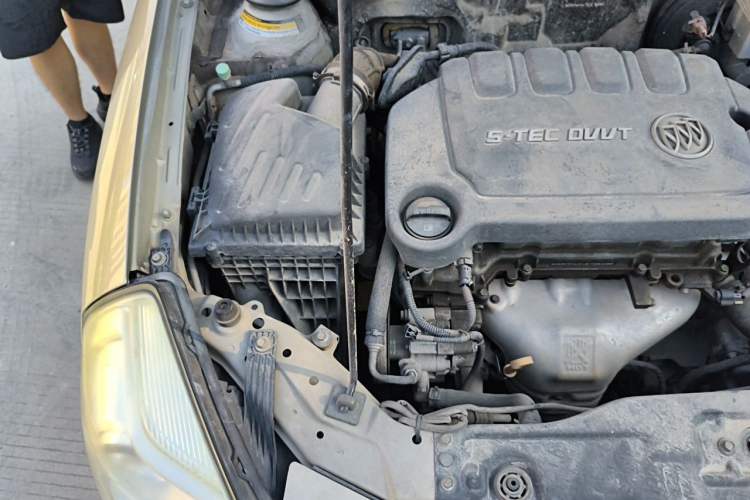 Used Buick Excelle 2015 1.5L Automatic Luxury Edition Engine Bay Right