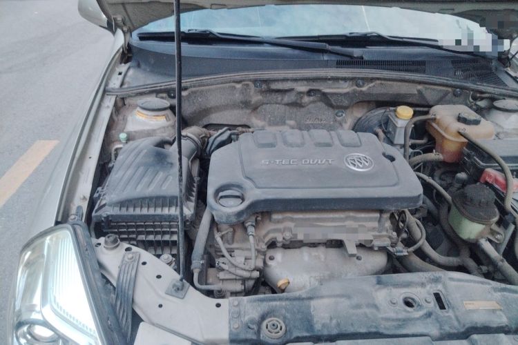 Used Buick Excelle 2015 1.5L Manual Classic Trim Engine Bay Right